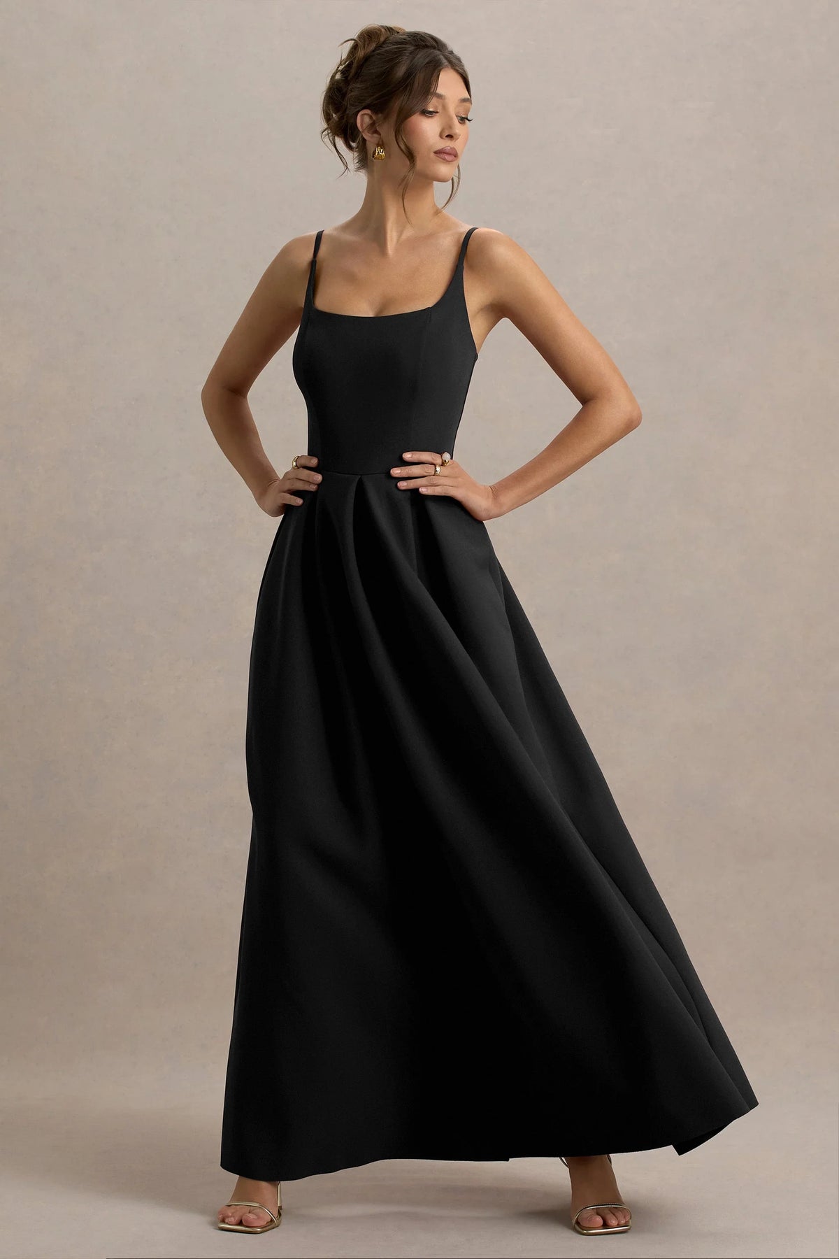 Bambina | Black Scoop-Neck Pleated Maxi Dress